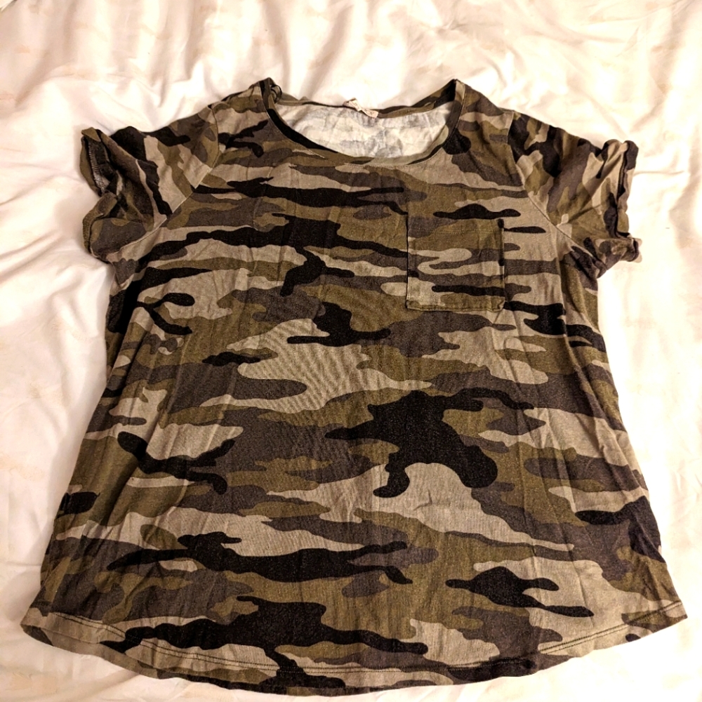 1X Camo Tee